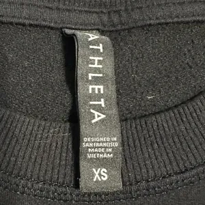Athleta Black Long Sleeve Top Womens Size XS Lightweight Sweater Shirt Crewneck thumbnail 2