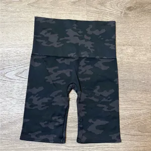 •SPANX• CAMO SEAMLESS SHORTS thumbnail 3