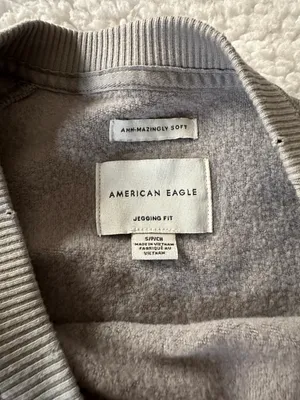 American Eagle Outfitters Sweater thumbnail 3