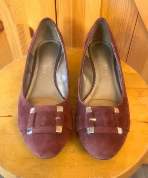 Dana Buchman Alexandria Aubsde Suede Leather Buckle Wedge Heel Women's Sz 8.5M thumbnail 1