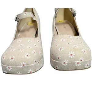 Madden Girl Women's Mantel Mary Jane Flower Print Platform Heels Size 9 Feminine thumbnail 10