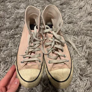Custom Pink Converse thumbnail 2