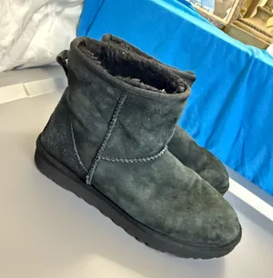 UGG Classic Suede Women Boots thumbnail 1