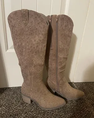 Sparkly Boots Brown Size 7 thumbnail 1