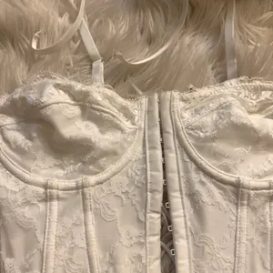 White Corset thumbnail 2