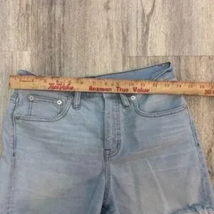 Madewell high-rise denim shorts in watt wash size‎ 26 thumbnail 6