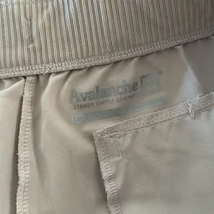 AVALANCHE women’s Short EUC thumbnail 7