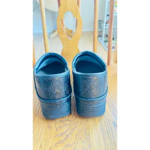 Dansko LT Pro Floral black tooled leather Clogs slip on shoes size 39=8.5-9 thumbnail 4
