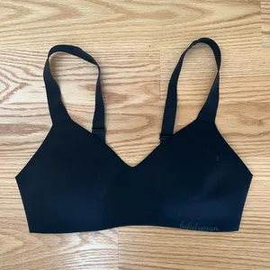Lululemon bra thumbnail 1