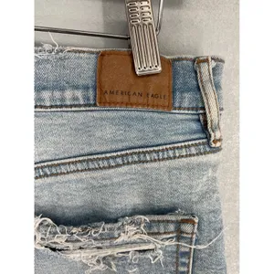 American Eagle Womens Relaxed Short Light Wash Distressed Denim 4 thumbnail 7