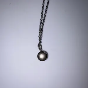 Silver Circular Rhinestone Pendant Necklace thumbnail 3