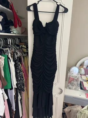 Amazon Black Midi Dress thumbnail 2