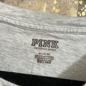 PINK Victorias Secret campus gray long sleeve, black logo, size M thumbnail 3