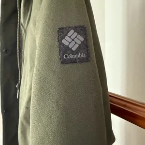 Columbia Women's Olive Utility puffer Jacket thumbnail 4