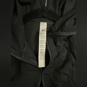 Lululemon NWT Define Cropped Hoodie Mesh Jacket Black Size 4 thumbnail 13
