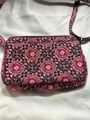 D6. Vera Bradley Pink Medallion Crossbody Bag thumbnail 5
