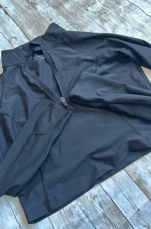 Old Navy Active Crop Athletic Half / Quarter Zip Up thumbnail 1