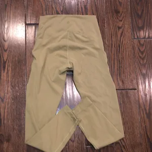 Lululemon green athletic leggings size 4 thumbnail 3