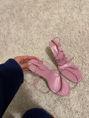 LPA heels thumbnail 2