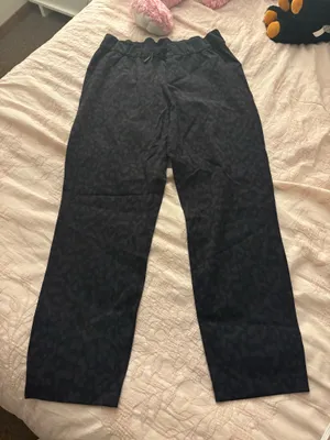 Lululemon thumbnail 1