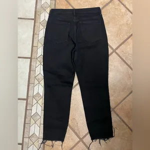 Old Navy Black O.G high-rise Ankle Cropped Jeans with Frayed Hem thumbnail 2