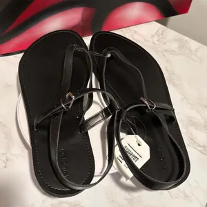 Pilcro Black Leather Thong Sandals EU Size 41 US 10 thumbnail 3