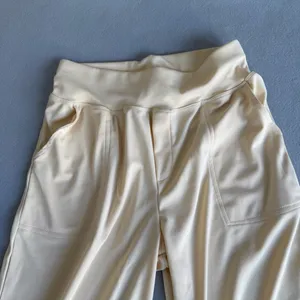 Women's Pull On Cream Colored Pant Size Medium #260636 thumbnail 2