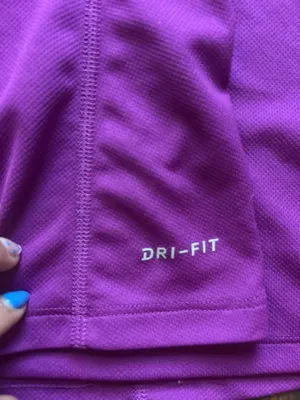 Nike purple tank top in a L #activewear #fitness thumbnail 3