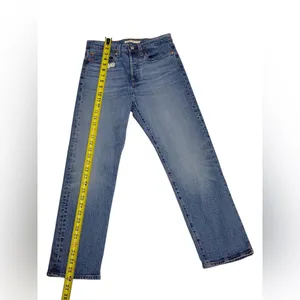 Levi’s Premium Wedgie Droit Straight Jeans women's Size 27 Light Wash thumbnail 12