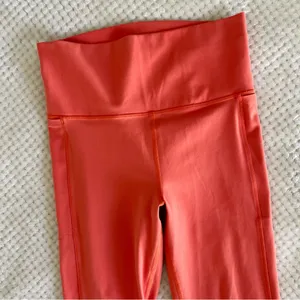 Vuori Women's Coral Leggings thumbnail 3