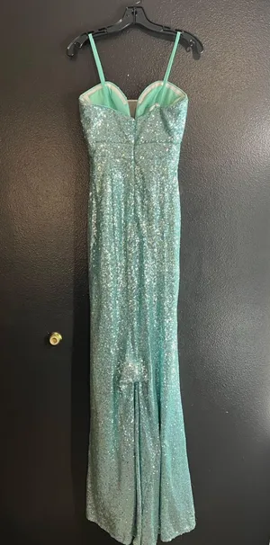 Ellie Wilde Prom Dresss thumbnail 2