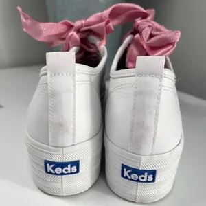 Keds‎ White Platform Sneakers Women's Size 7 Pink Satin Ribbon Laces thumbnail 5