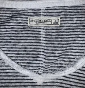 Abercrombie V Neck Tee thumbnail 2