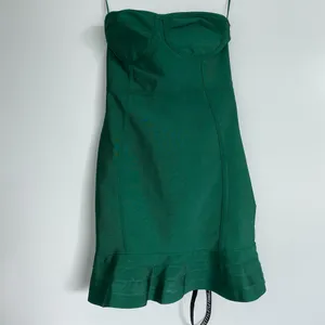 NWT Pretty Little Thing Emerald Green Bandage Frill Hem Mini Dress thumbnail 3