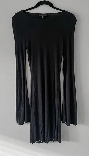 NWT lulus black flowy dress thumbnail 1
