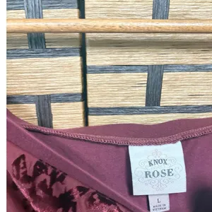 Knox Rose Burgundy Velvet Floral Off Shoulder‎ Top Size Large thumbnail 5