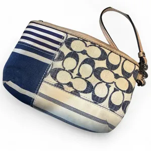Vintage Coach Daisy Canvas Patchwork Wristlet Clutch Purse F49448 thumbnail 3