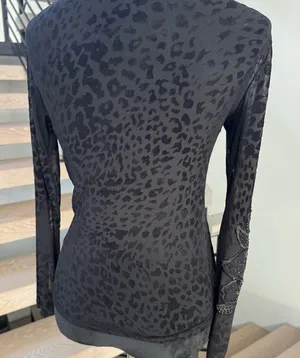 Elegant Black Leopard Print Women's Top thumbnail 1