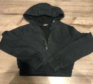 Gymshark cropped zip up hooded sweatshirt - small thumbnail 1