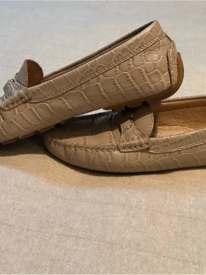Ralph Lauren Taupe Croc-Embossed Leather Loafers with Gold RL Medallion thumbnail 5