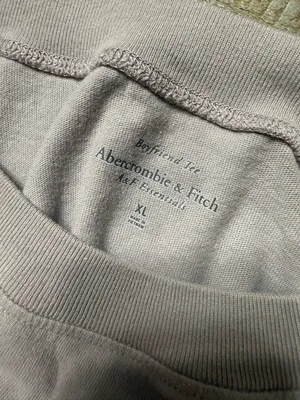 Abercrombie & Fitch Gray Short Sleeve Boyfriend Crew Tee thumbnail 2