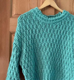 Universal Threads Good Co. Size XS Women's Teen Girl Cozy Green Knit Sweater thumbnail 2