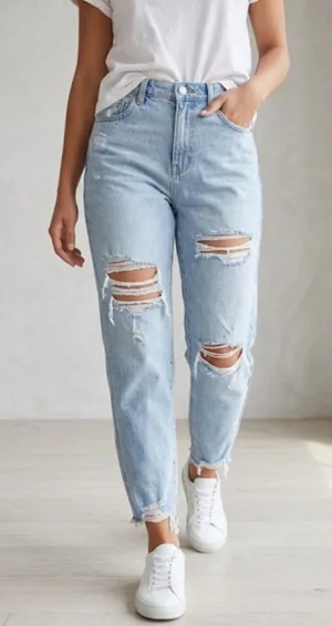 American Eagle Light Wash Distressed Curvy Mom Jean Size 4 thumbnail 1