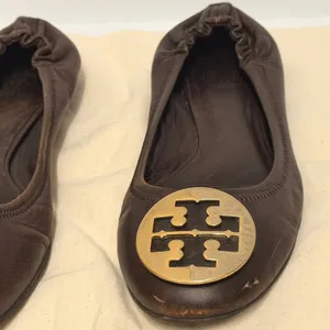 Tory Burch Reva Ballet Flats Brown Leather Gold Logo Medallion Size 9.5 thumbnail 5