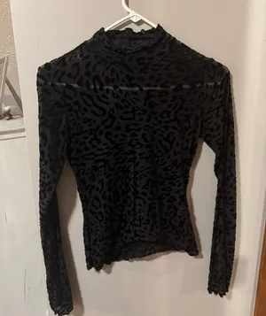 Urban Outfitters Top thumbnail 1
