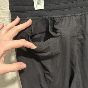 Lululemon Dance Studio Relaxed-Fit Mid-Rise Cargo Jogger Black Size Medium thumbnail 7