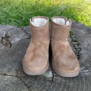 UGG Classic Mini Button Boots women size 5 thumbnail 2