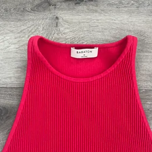 Babaton sculpt knit hot pink tank size medium thumbnail 2
