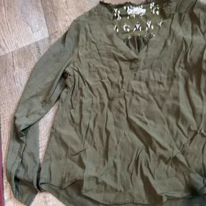Anthropologie‎ Porridge Aidan Shirt Top Green Size S 3/4 Roll Sleeve Dog Detail thumbnail 9
