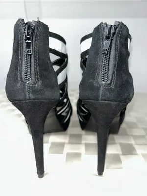 Carlos Santana Black Strappy Suede High Heel Sandals thumbnail 2